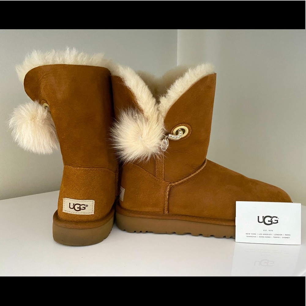 Woman Winter Boots from UGG with Crystals from SWAROVSKI!